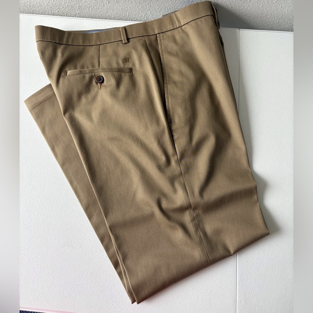 Haggar Straight Fit Premium No Iron Khaki Flat Front Size 36 Office
